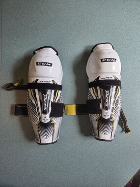 CCM White & Yellow Tacks Youth Large Shin Guards - Super Series